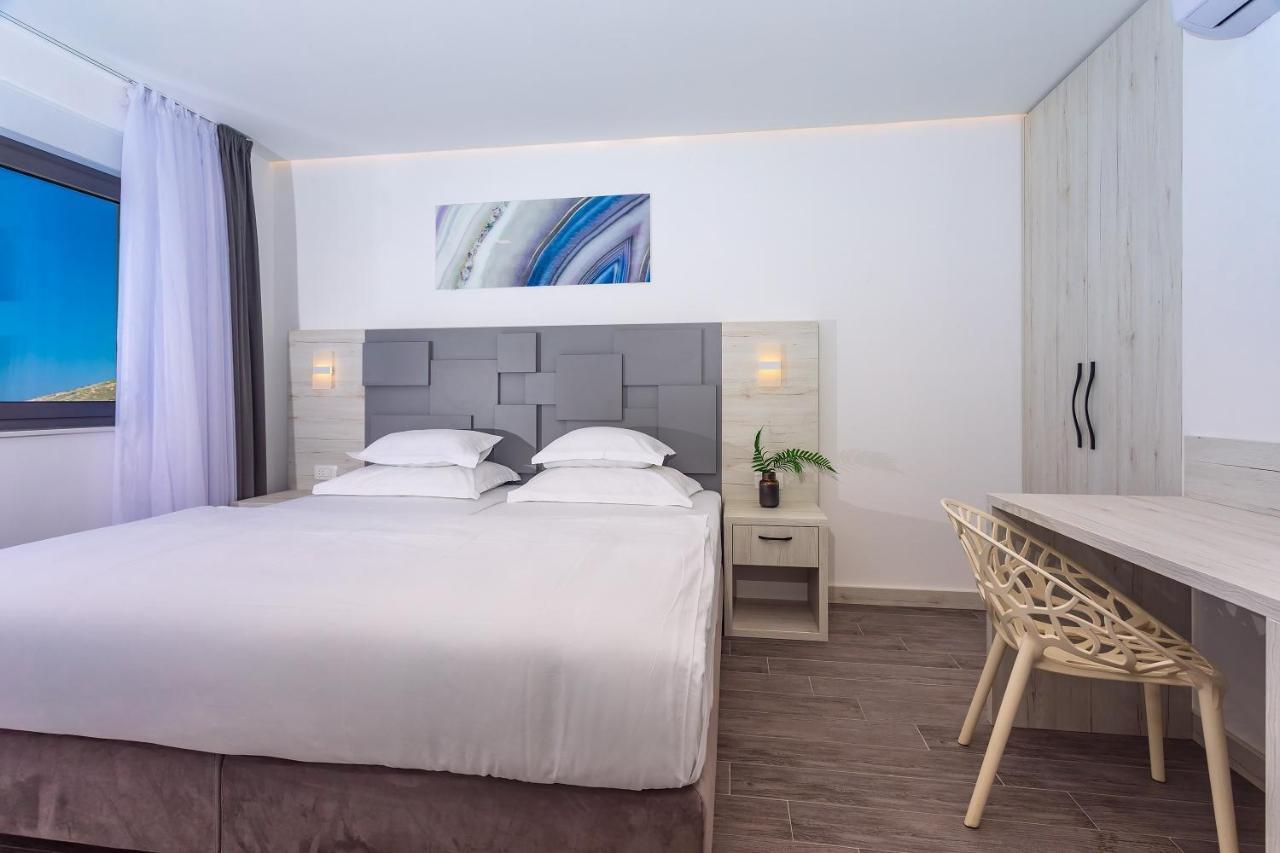 Villa Belvedere With Heated Pool, Billiards, Media Room, Sea Views,10 Pax Omiš Εξωτερικό φωτογραφία