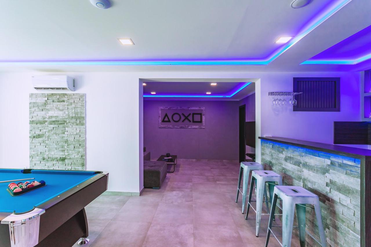 Villa Belvedere With Heated Pool, Billiards, Media Room, Sea Views,10 Pax Omiš Εξωτερικό φωτογραφία