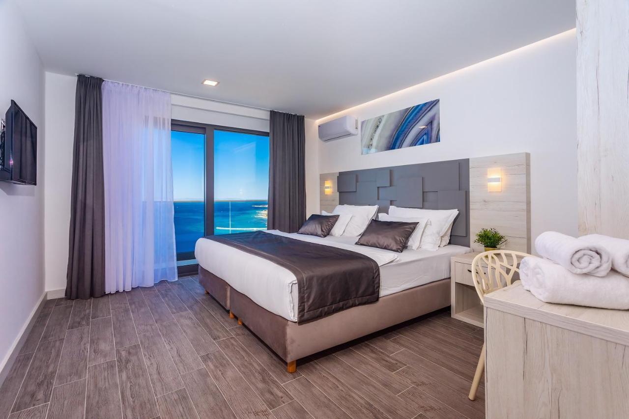 Villa Belvedere With Heated Pool, Billiards, Media Room, Sea Views,10 Pax Omiš Εξωτερικό φωτογραφία
