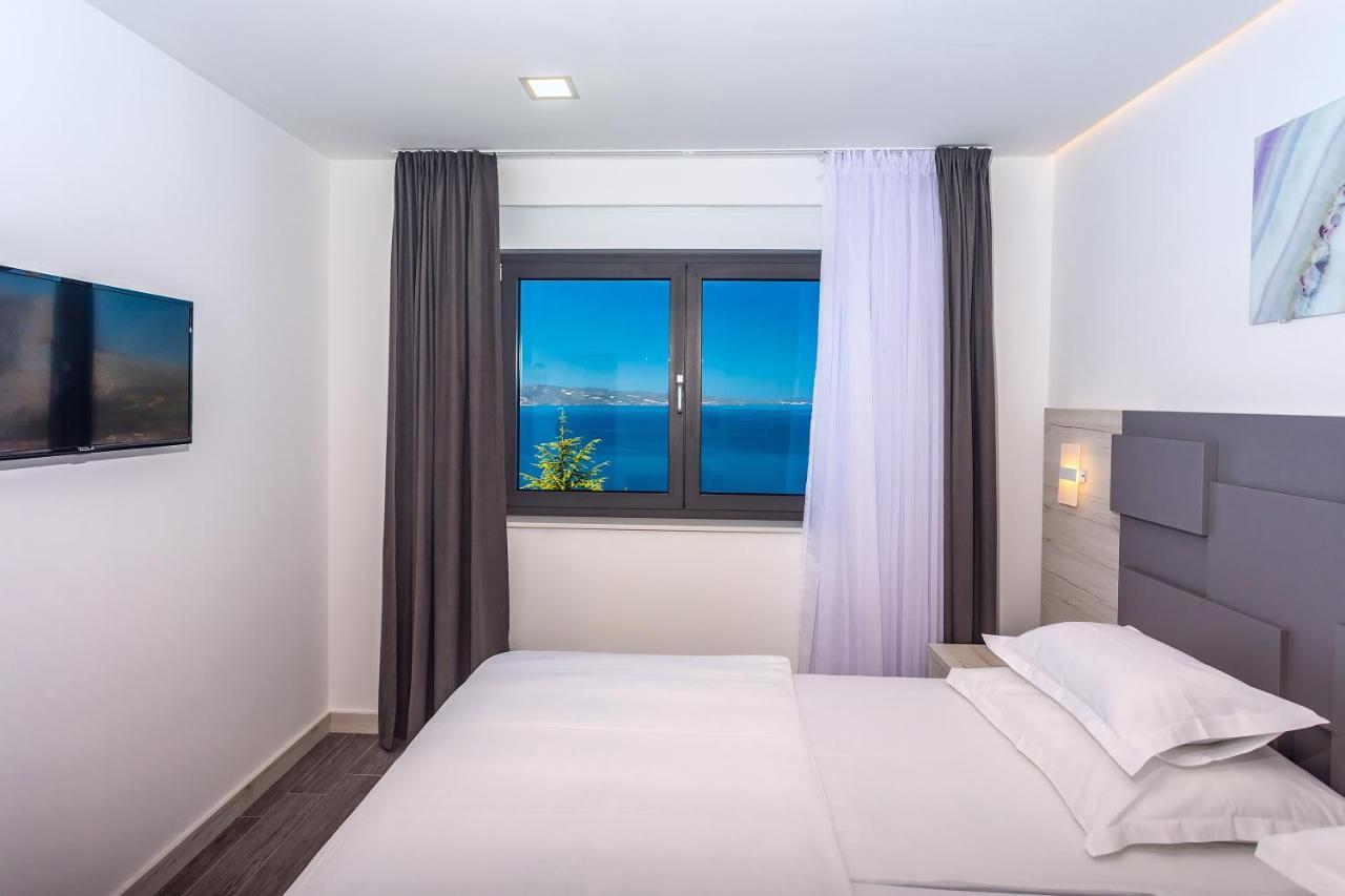 Villa Belvedere With Heated Pool, Billiards, Media Room, Sea Views,10 Pax Omiš Εξωτερικό φωτογραφία