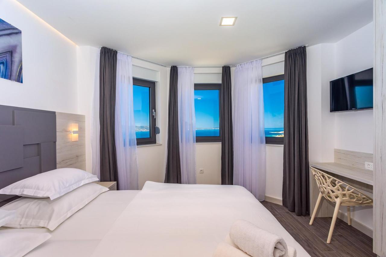 Villa Belvedere With Heated Pool, Billiards, Media Room, Sea Views,10 Pax Omiš Εξωτερικό φωτογραφία