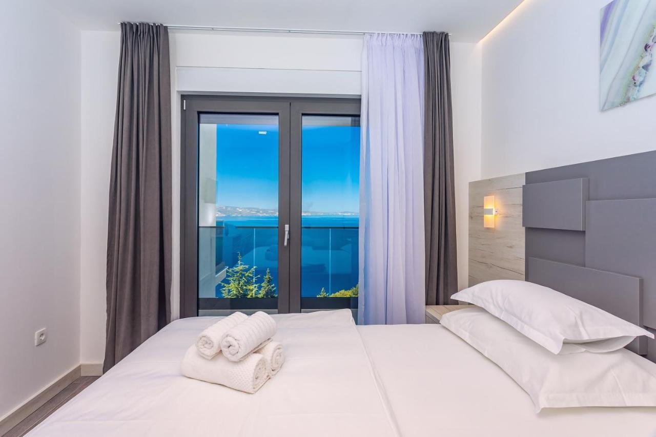 Villa Belvedere With Heated Pool, Billiards, Media Room, Sea Views,10 Pax Omiš Εξωτερικό φωτογραφία
