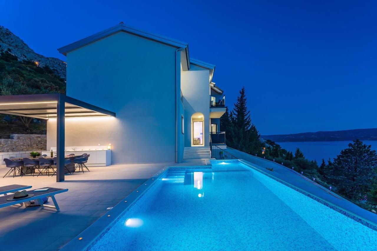 Villa Belvedere With Heated Pool, Billiards, Media Room, Sea Views,10 Pax Omiš Εξωτερικό φωτογραφία