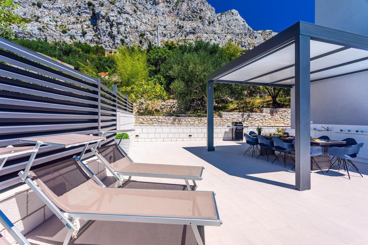 Villa Belvedere With Heated Pool, Billiards, Media Room, Sea Views,10 Pax Omiš Εξωτερικό φωτογραφία