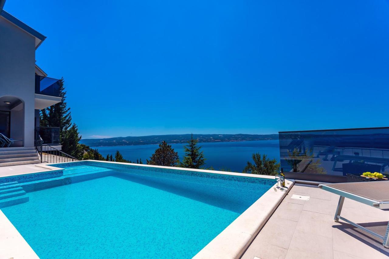 Villa Belvedere With Heated Pool, Billiards, Media Room, Sea Views,10 Pax Omiš Εξωτερικό φωτογραφία